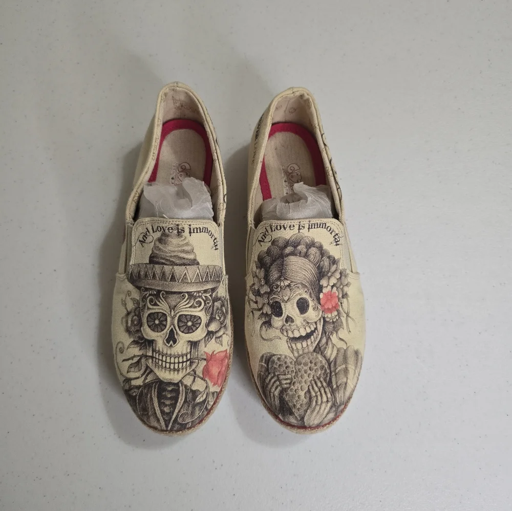 GOBY FOREVER LOVE MATTED CANVAS WOMEN SLIP ON SHOES‎ SZ 8.5